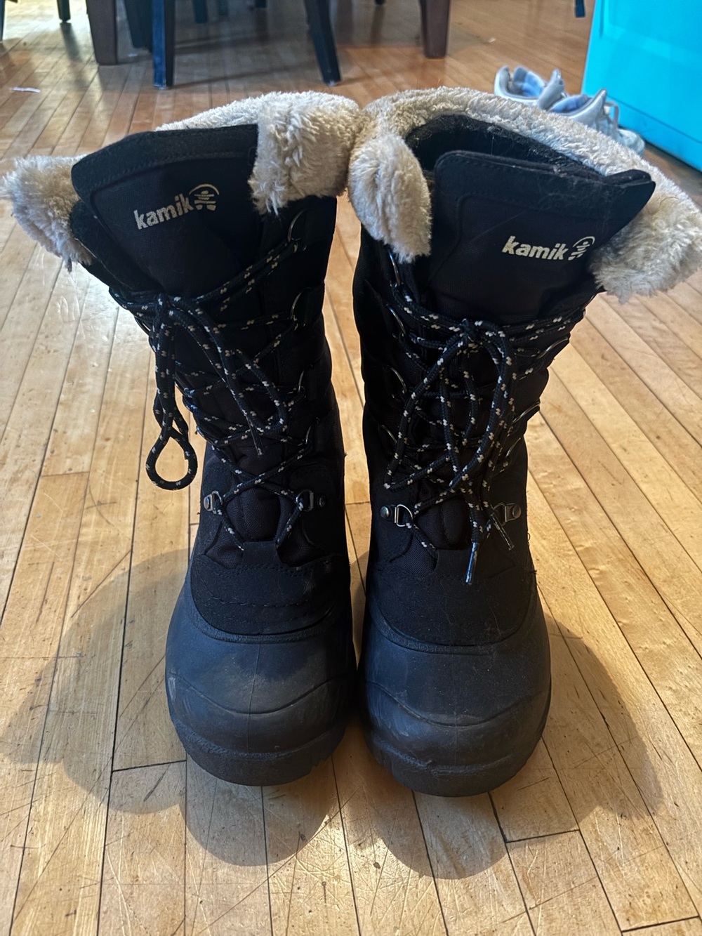 Kamik Mens Black Winter Boots with Cream Faux-Fur Trim